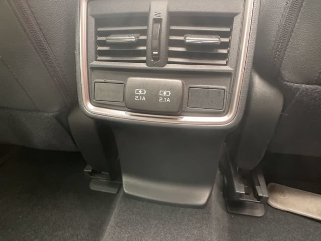 Used 2021 Subaru Forester Premium AWD/4WD image 32