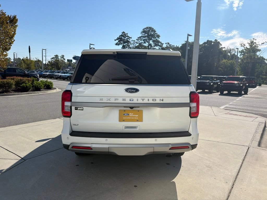 Certified 2024 Ford Expedition XLT RWD image 6