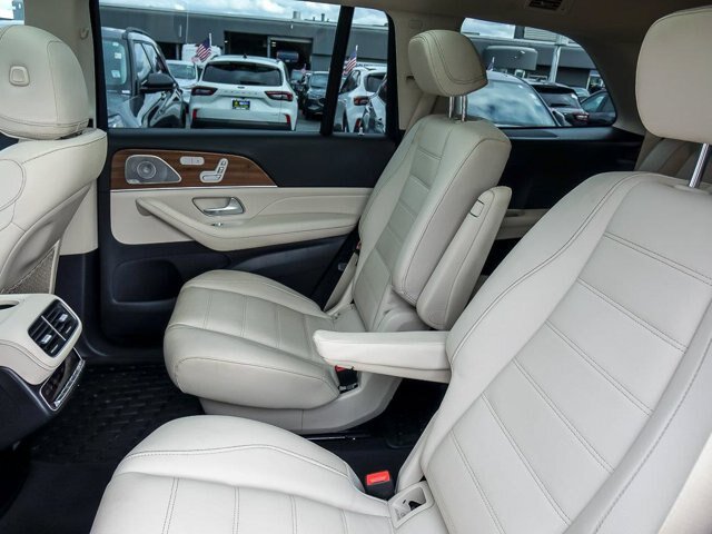 Used 2023 Mercedes-Benz GLS 450 4MATIC image 18