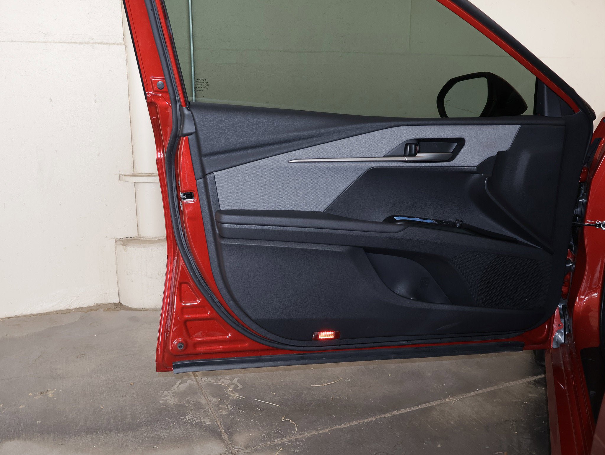Used 2025 Toyota Camry LE FWD image 33