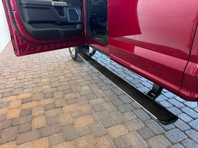 Certified 2017 Ford F350 Platinum w/ Platinum Ultimate Package AWD/4WD image 29