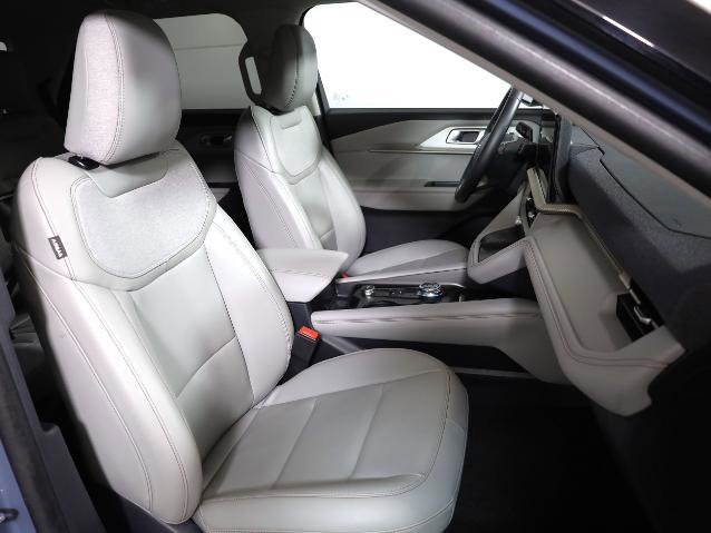 Certified 2025 Ford Explorer Active w/ Active Comfort Package image 9