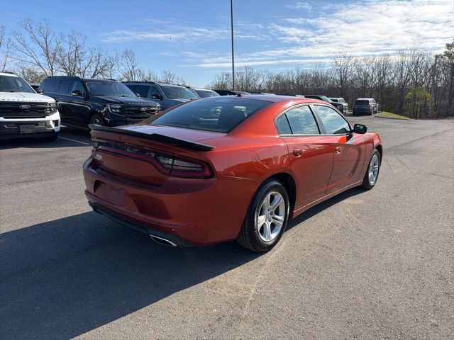 Used 2020 Dodge Charger SXT w/ Blacktop Package RWD image 3