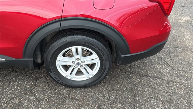 Certified 2021 Ford Explorer XLT w/ Equipment Group 202A image 27