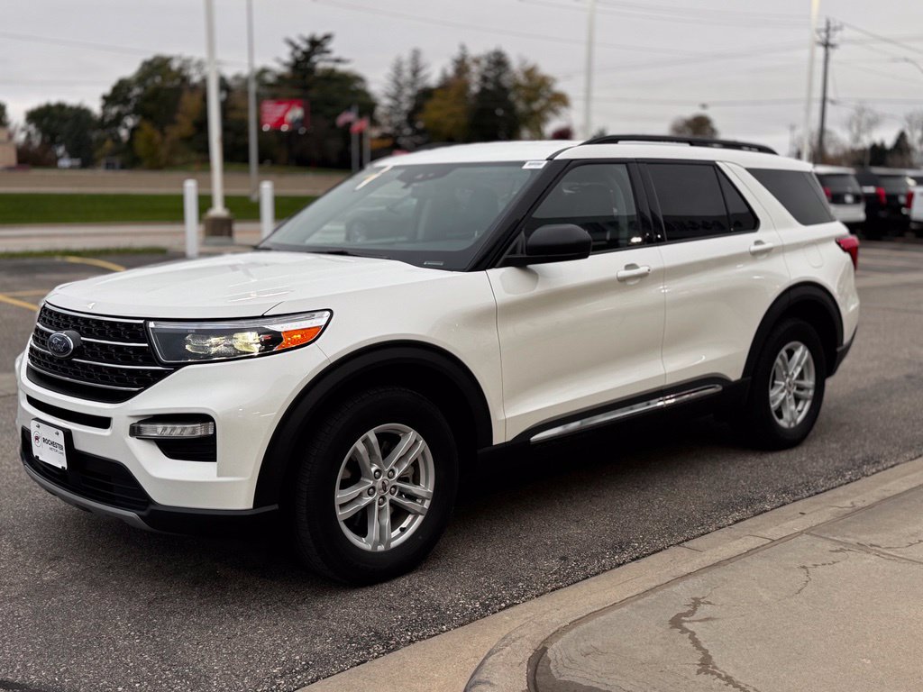 Certified 2021 Ford Explorer XLT w/ Equipment Group 202A AWD/4WD image 43