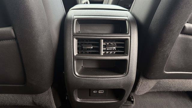 Used 2021 Cadillac XT5 Luxury AWD/4WD image 29