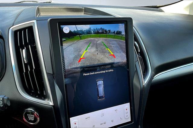 Certified 2024 Ford Edge Titanium w/ Class II Trailer Tow Package image 26