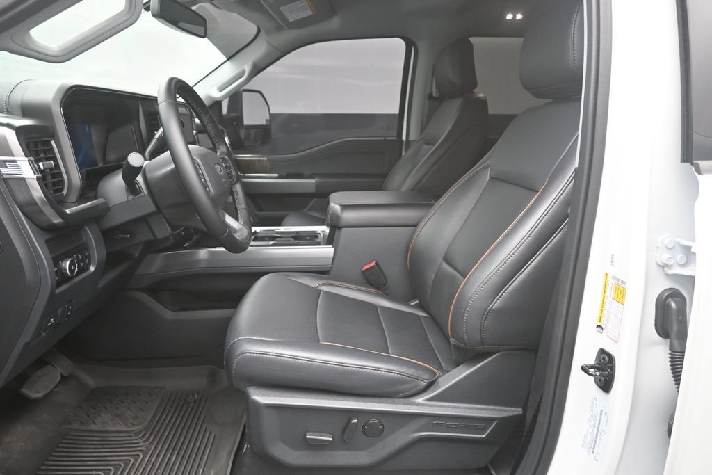 Certified 2025 Ford F250 Lariat w/ Tremor Off-Road Package AWD/4WD image 18