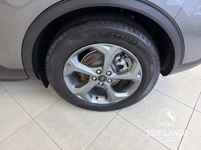 Certified 2025 Ford Escape ST-Line FWD image 33