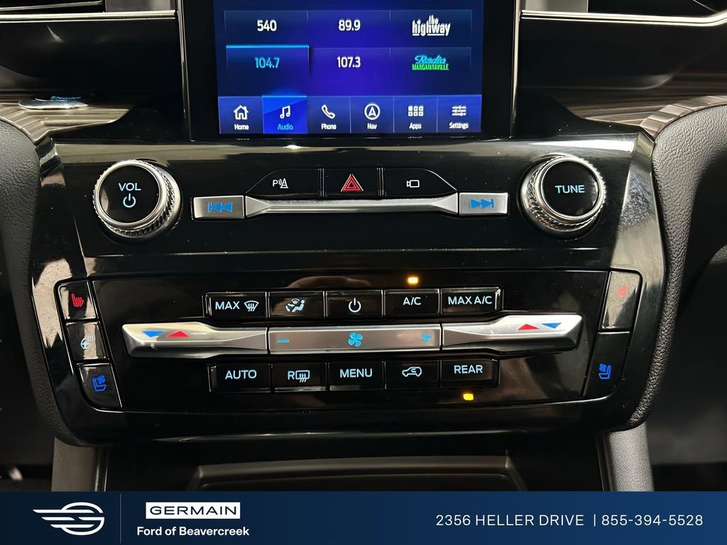 Certified 2022 Ford Explorer Limited w/ Limited Technology Package image 18