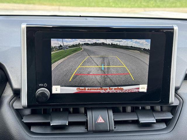 Used 2025 Toyota RAV4 XLE AWD/4WD image 19