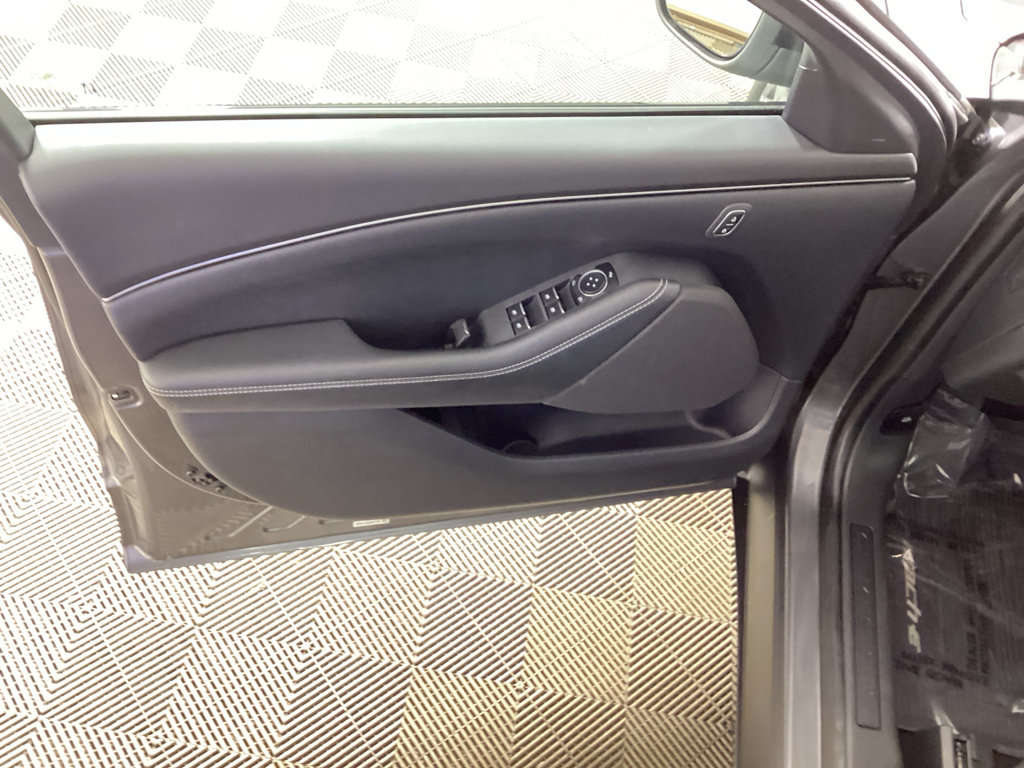 Certified 2023 Ford Mustang Mach-E Select AWD/4WD image 16