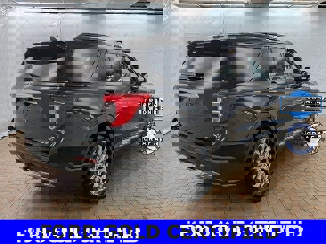 Certified 2023 Ford Explorer XLT w/ Equipment Group 202A image 5