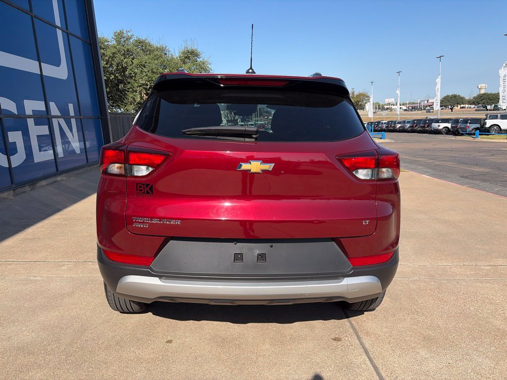 Used 2025 Chevrolet TrailBlazer LT AWD/4WD image 6