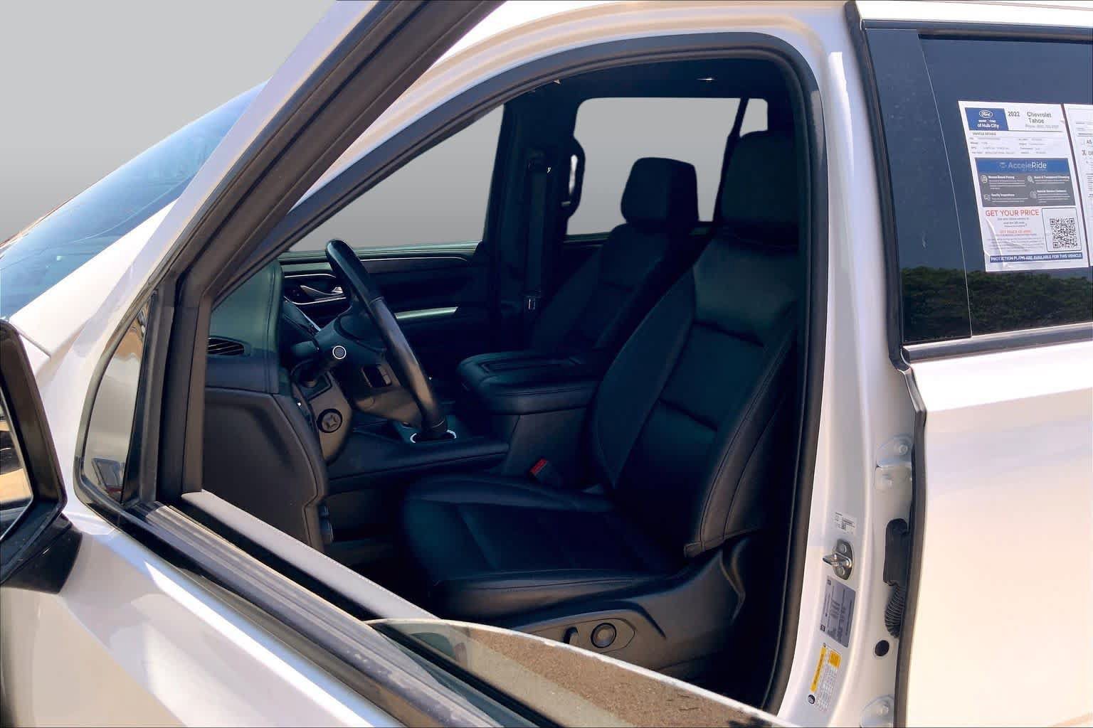 Used 2022 Chevrolet Tahoe Z71 w/ Luxury Package AWD/4WD image 8