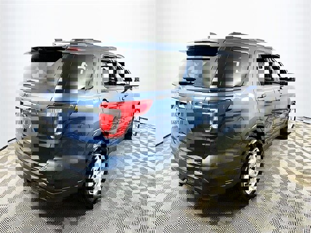 Certified 2019 Ford Explorer FWD image 3