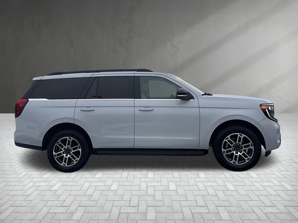 Certified 2025 Ford Expedition Active image 8