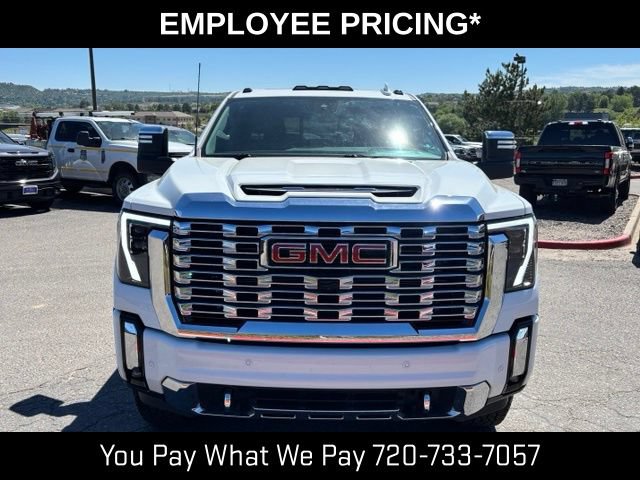 Used 2024 GMC Sierra 3500 Denali w/ Denali Reserve Package AWD/4WD image 10