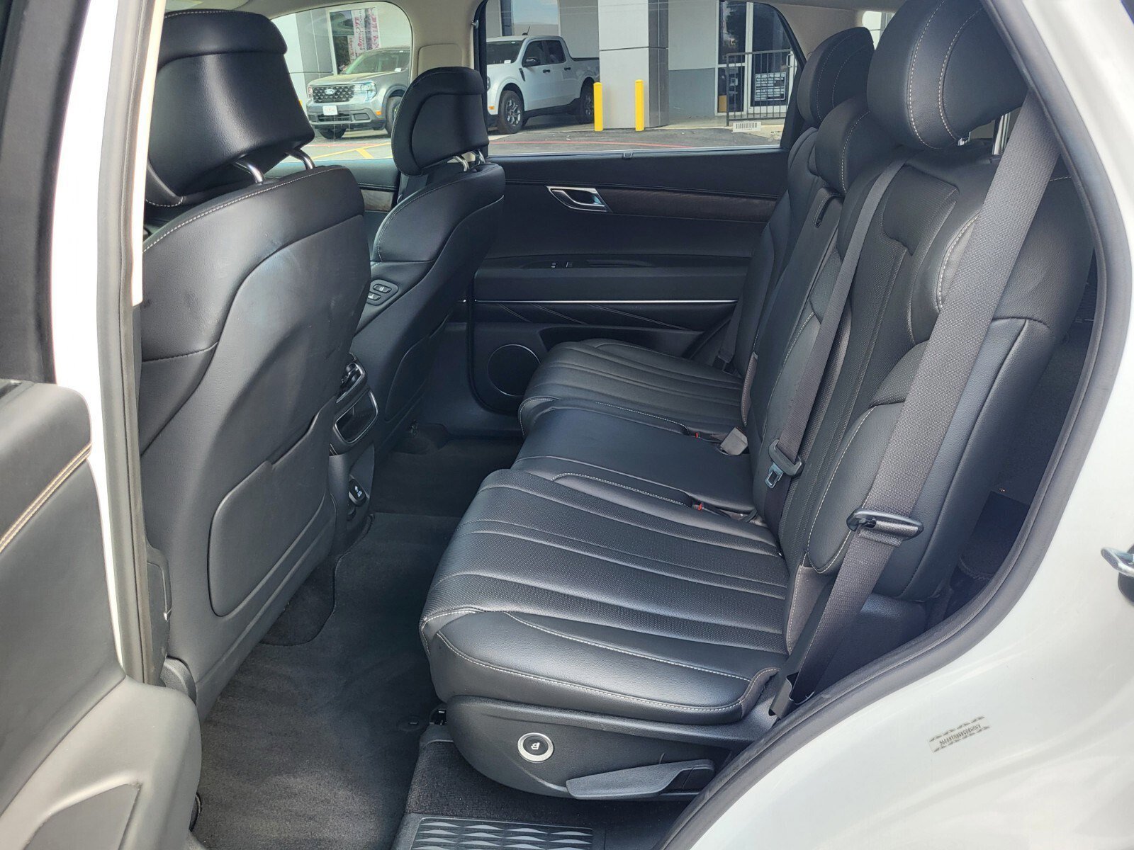 Used 2024 Genesis GV80 2.5T image 17