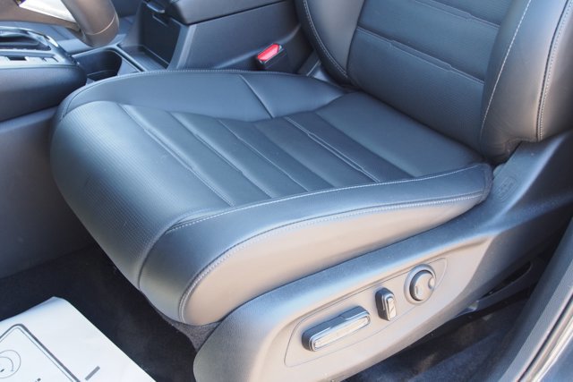 Used 2025 Honda CR-V EX-L image 17