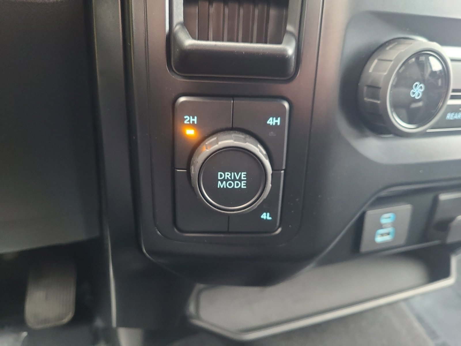 Certified 2023 Ford F150 XL w/ STX Appearance Package image 32