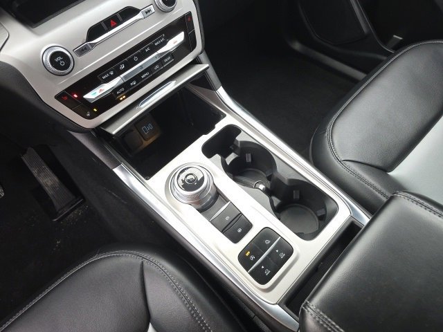 Certified 2023 Ford Explorer XLT w/ Equipment Group 202A image 21