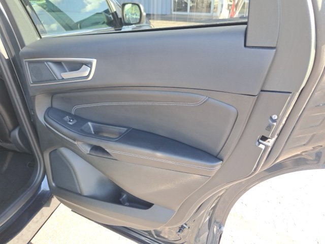 Certified 2024 Ford Edge Titanium AWD/4WD image 31