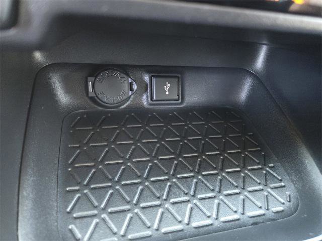 Used 2022 Toyota RAV4 XLE Premium image 33