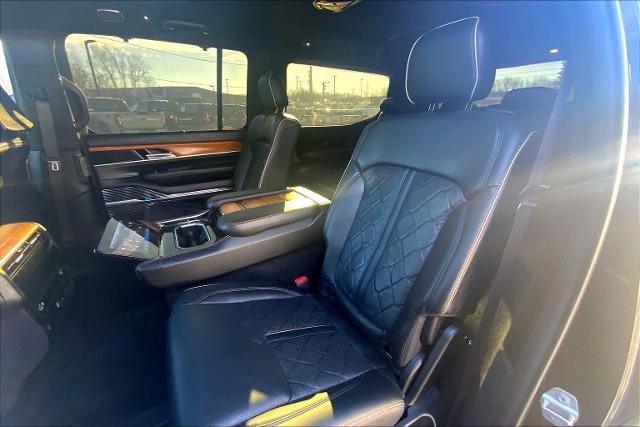Used 2022 Jeep Grand Wagoneer Series III w/ Rear Seat Video Group 1 image 20