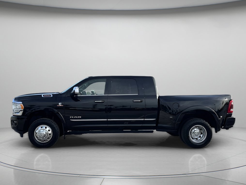 Used 2022 RAM 3500 Limited image 2