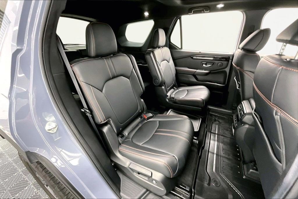 Used 2023 Honda Pilot TrailSport image 27