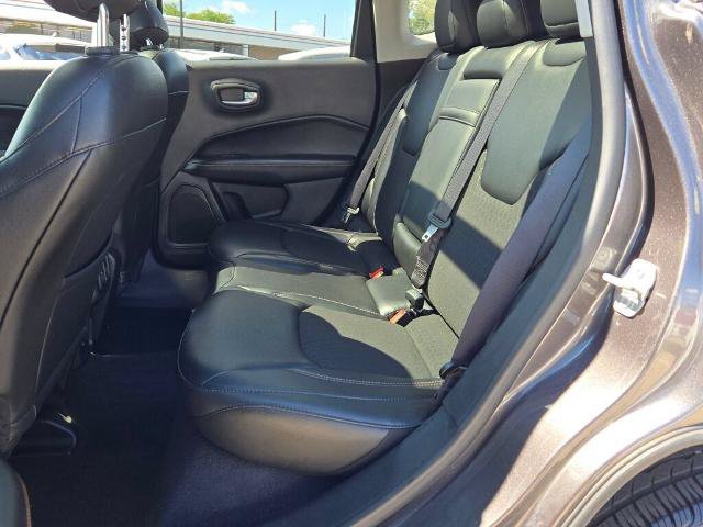 Used 2018 Jeep Compass Latitude w/ Popular Equipment Group AWD/4WD image 16