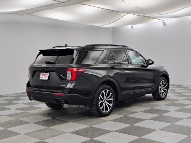 Certified 2022 Ford Explorer ST-Line AWD/4WD image 11