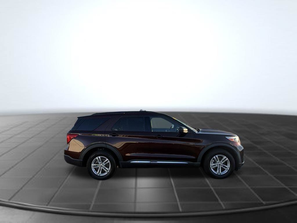 Certified 2020 Ford Explorer XLT w/ Equipment Group 202A AWD/4WD image 14