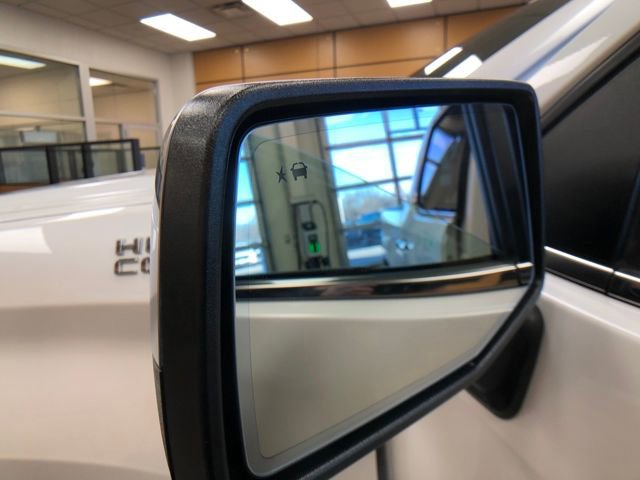 Used 2024 Chevrolet Silverado 1500 High Country w/ Technology Package image 22