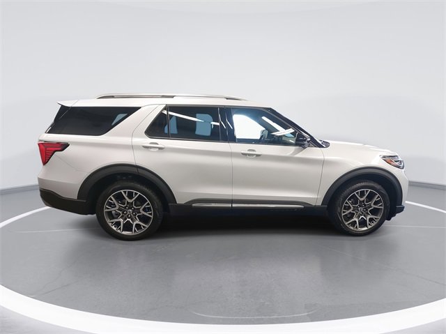 Certified 2025 Ford Explorer Platinum w/ Ultimate Package image 6