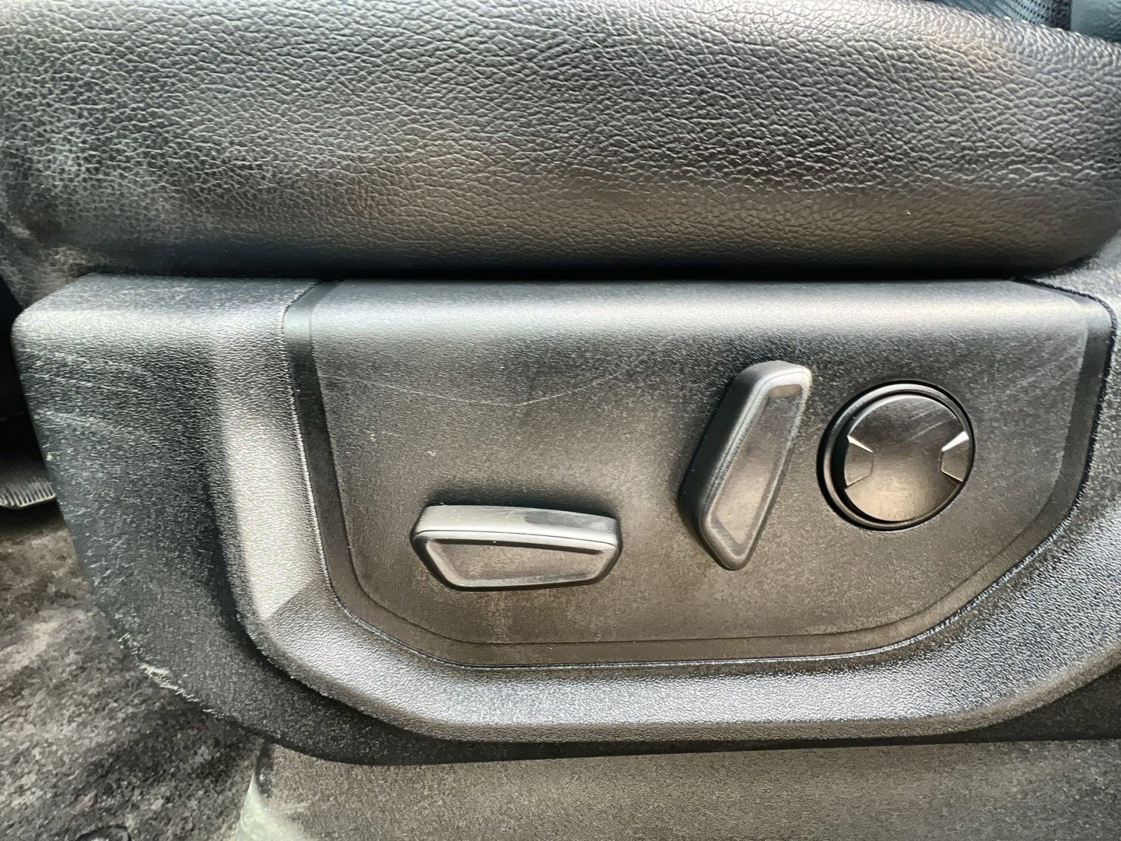 Certified 2020 Ford F150 Lariat w/ Equipment Group 502A Luxury image 14