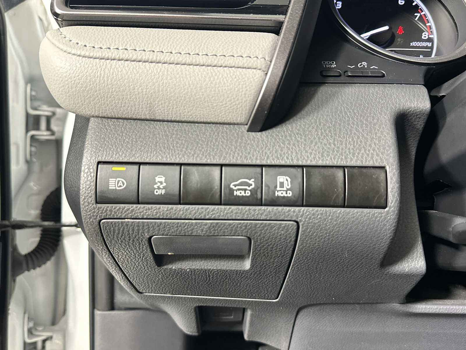 Used 2024 Toyota Camry LE w/ Convenience Package FWD image 30