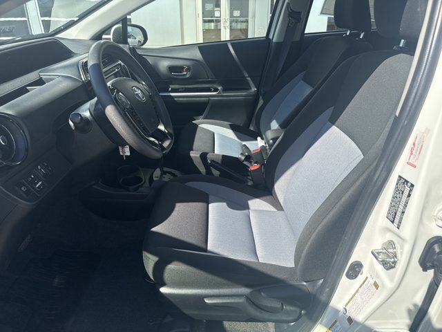 Used 2019 Toyota Prius C w/ Carpet Mat Package FWD image 12