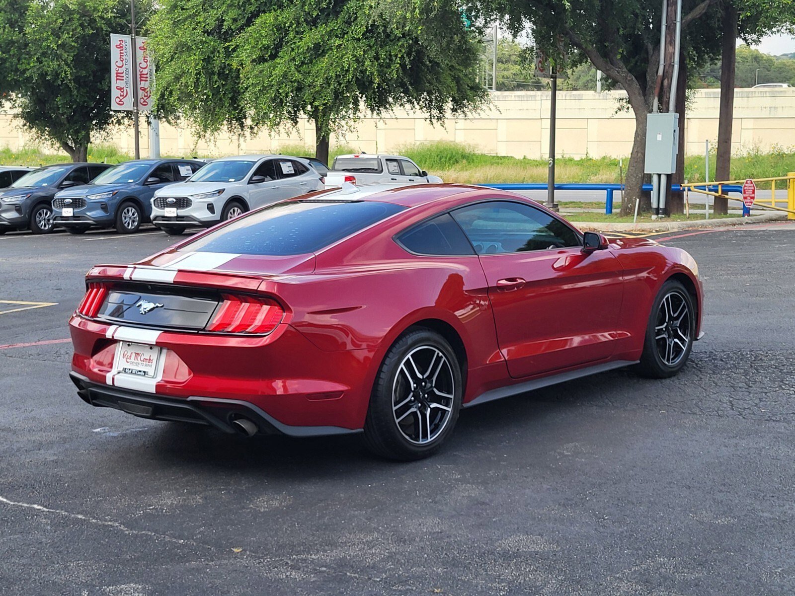 Certified 2022 Ford Mustang Premium RWD image 4