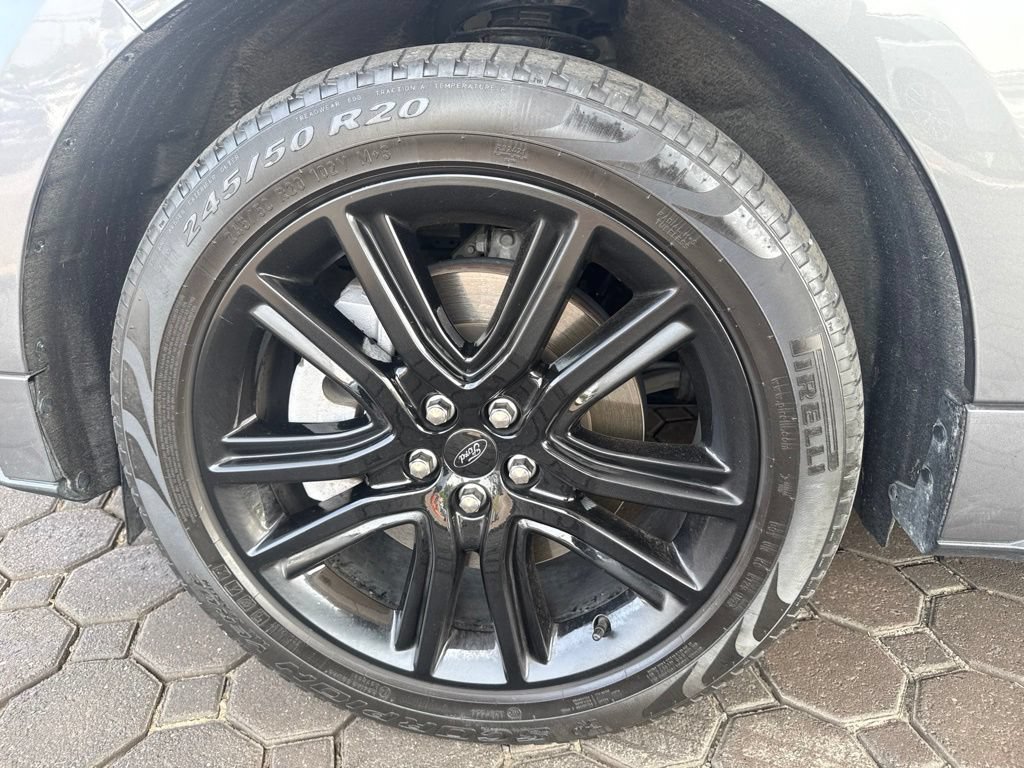 Certified 2023 Ford Edge ST-Line AWD/4WD image 12