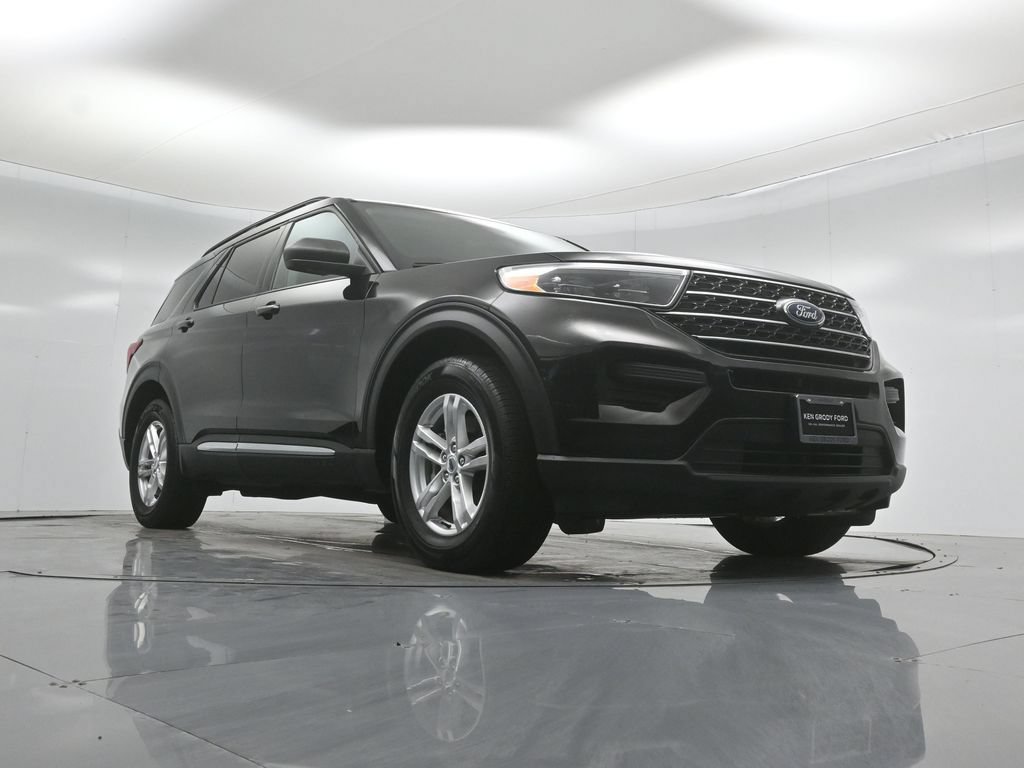 Certified 2023 Ford Explorer XLT RWD image 45