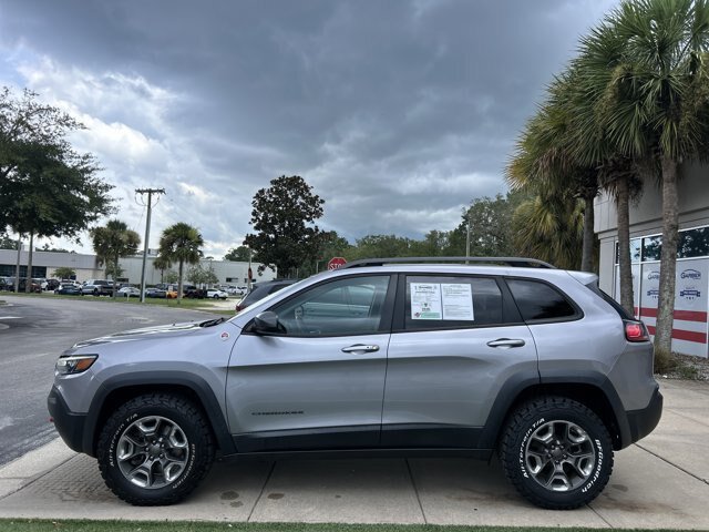 Used 2019 Jeep Cherokee Trailhawk AWD/4WD image 8