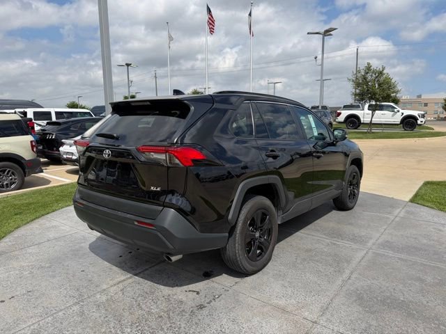 Used 2024 Toyota RAV4 XLE FWD image 3