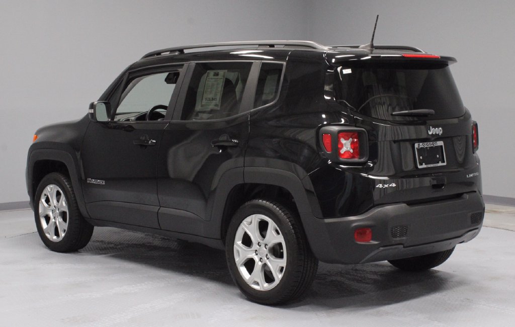 Used 2022 Jeep Renegade Limited AWD/4WD image 9