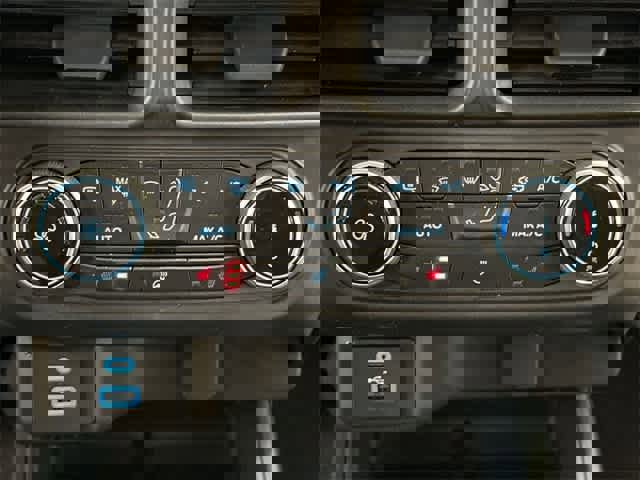 Certified 2023 Ford Maverick XLT w/ Equipment Group 300A Standard image 12