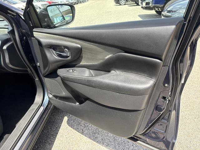 Used 2018 Nissan Murano SL w/ Moonroof Package image 23