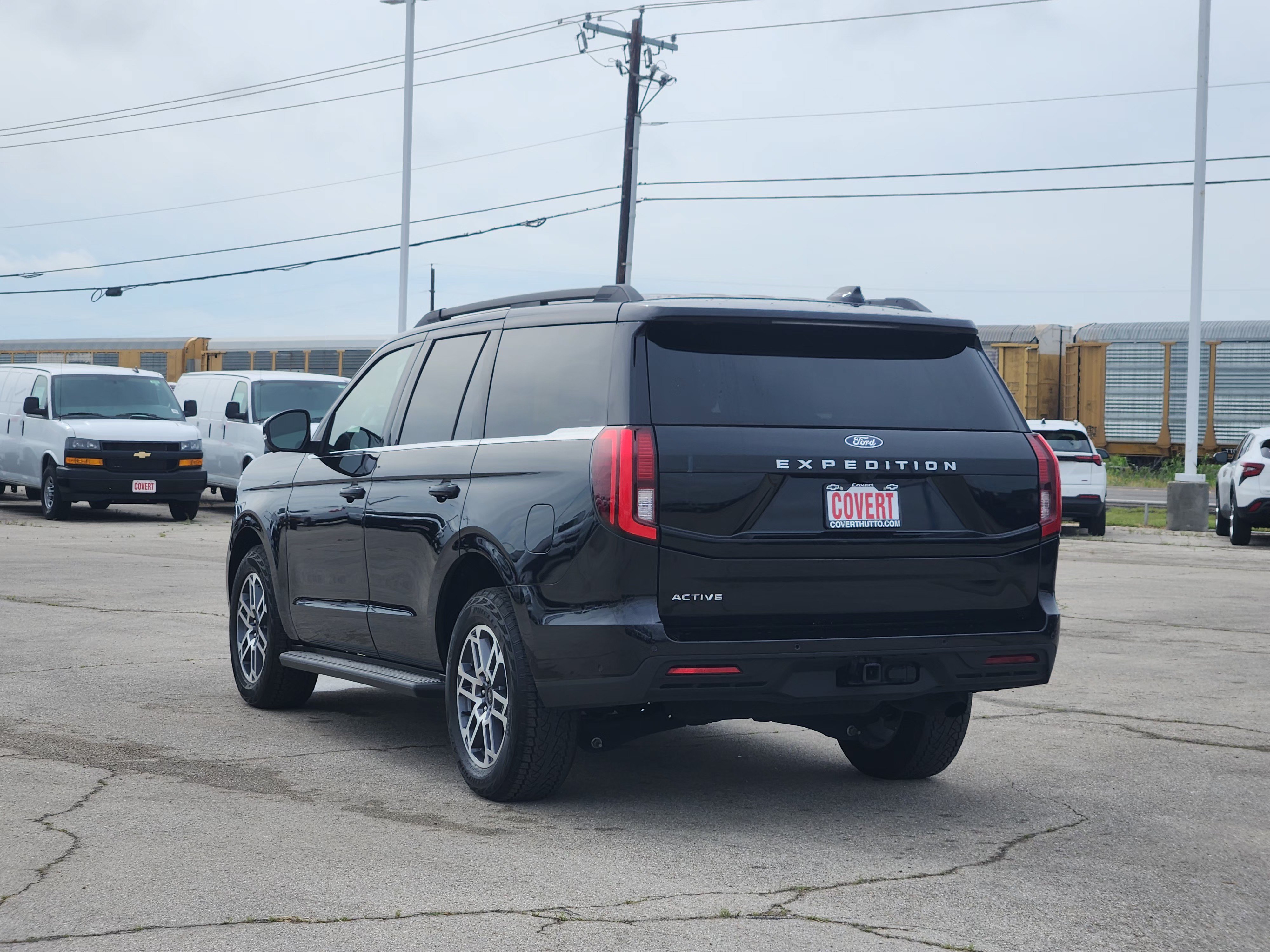 Certified 2025 Ford Expedition Active AWD/4WD image 5