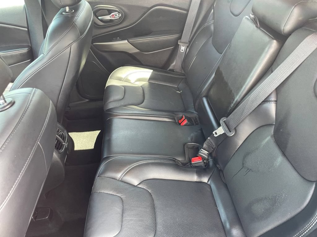 Used 2020 Jeep Cherokee Limited AWD/4WD image 21