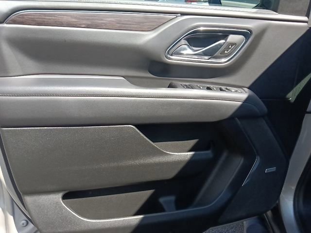 Used 2024 Chevrolet Tahoe Z71 w/ Luxury Package image 11